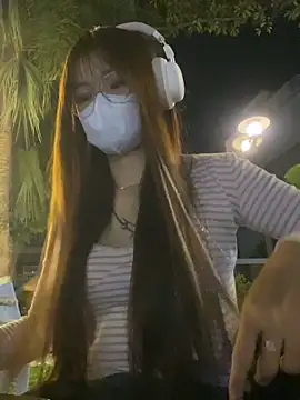   BabyShowPublic   online show from April 9, 3:18 pm