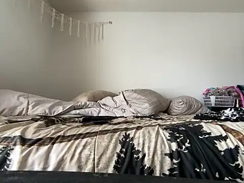 KANDIS864 online show from November 16, 5:39 pm