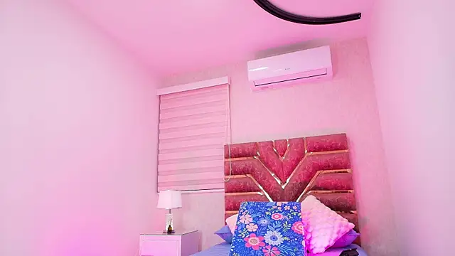 emma madi online show from November 5, 11:57 am