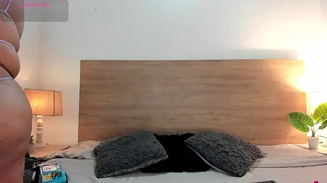 BellaNixs online show from February 14, 12:16 pm