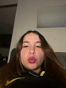 m0ranguinh0s2 online show from June 14, 1:13 am