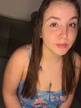 m0ranguinh0s2 online show from June 1, 12:44 am