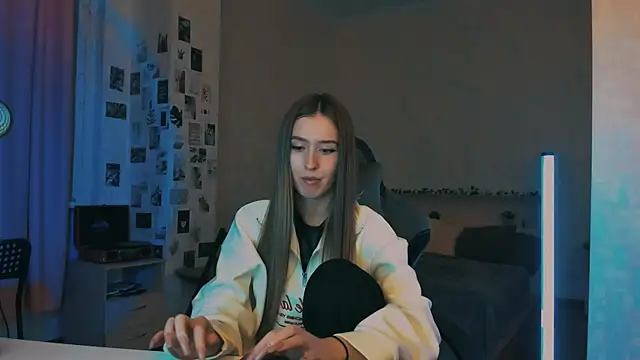 yourrdanceteacher online show from November 26, 7:58 pm