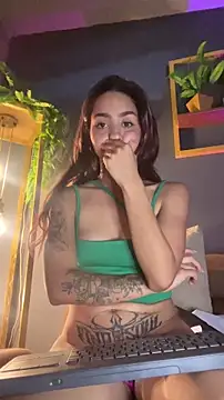 RACHELRUIZ online show from December 3, 6:51 pm