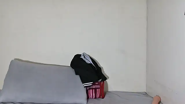 SexyBitchx01 online show from October 5, 5:14 pm