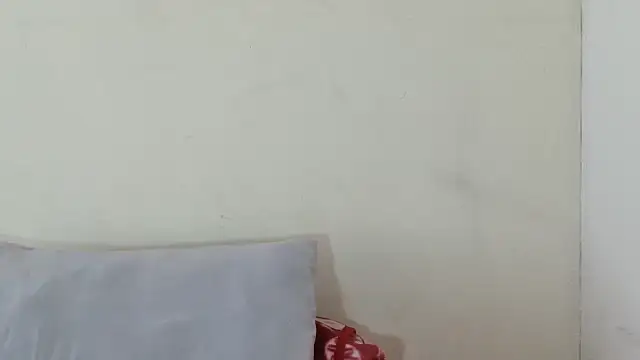 SexyBitchx01 online show from October 8, 8:38 am