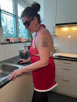 Nadja Noir online show from November 27, 1:55 pm