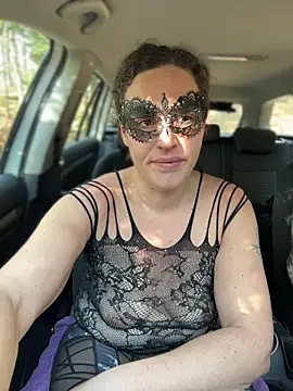 Snapshot of Nadja_Noir chatting on January 18, 12:19 pm Nadja Noir online show from January 18, 12:19 pm