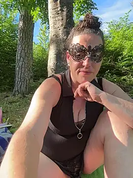 Nadja Noir online show from May 22, 4:27 pm