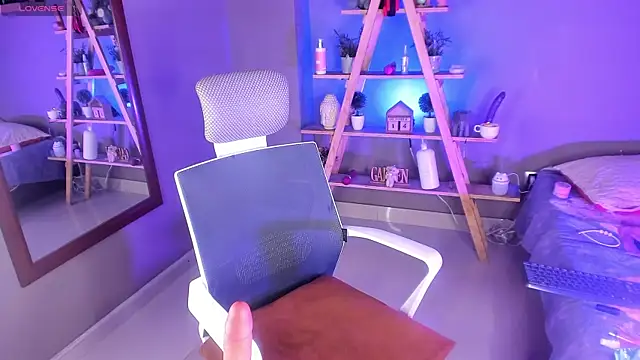 Snapshot of nyxmoonhells chatting on October 17, 8:54 pm nyxmoonhells online show from October 17, 8:54 pm