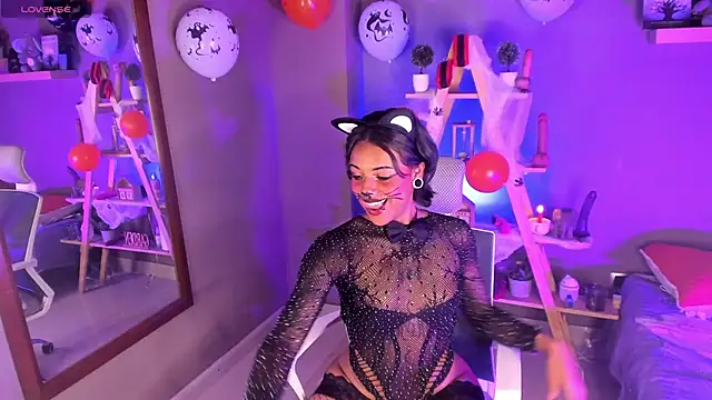 Snapshot of nyxmoonhells chatting on October 19, 10:01 pm nyxmoonhells online show from October 19, 10:01 pm