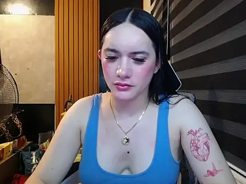Snapshot of Yhanbeaufort18 chatting on September 16, 2:29 pm Yhanbeaufort18 online show from September 16, 2:29 pm