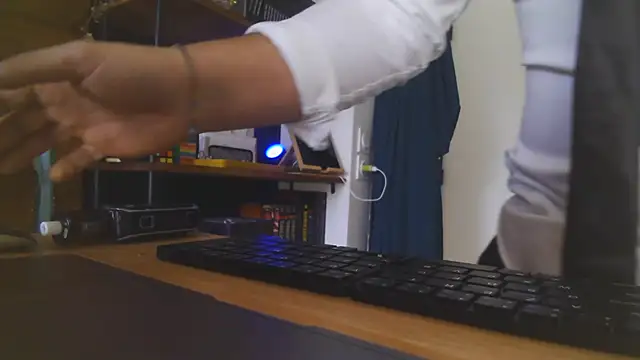 benTBM online show from November 12, 1:37 pm