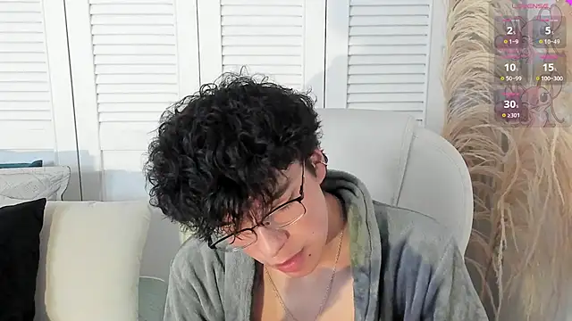 Snapshot of miilo_wolf chatting on September 30, 12:33 pm miilo wolf online show from September 30, 12:33 pm