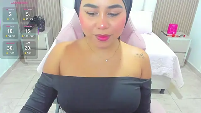 Snapshot of Zurah_bashar chatting on October 13, 7:15 pm Zurah bashar online show from October 13, 7:15 pm