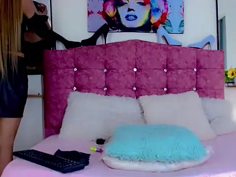 Snapshot of Lesly_Zafiro- chatting on October 11, 5:14 pm Lesly Zafiro- online show from October 11, 5:14 pm