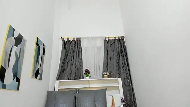 Mistt Mia online show from March 15, 11:39 am