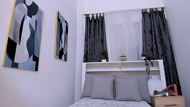 Snapshot of Mistt_Mia chatting on May 16, 7:13 pm Mistt Mia online show from May 16, 7:13 pm