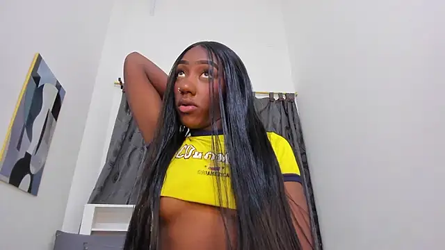 Mistt Mia online show from March 11, 5:40 pm