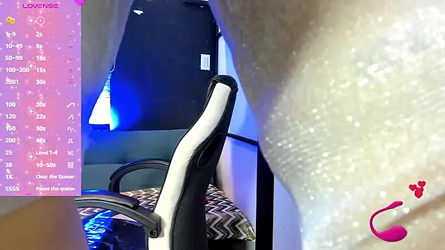 SamaraAnders  online show from November 12, 4:49 am