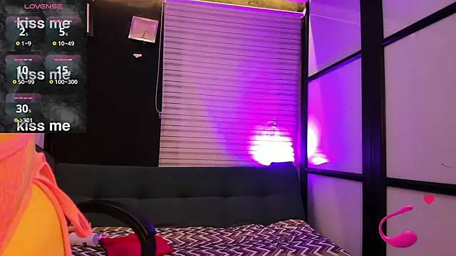 SamaraAnders  online show from October 31, 4:31 am