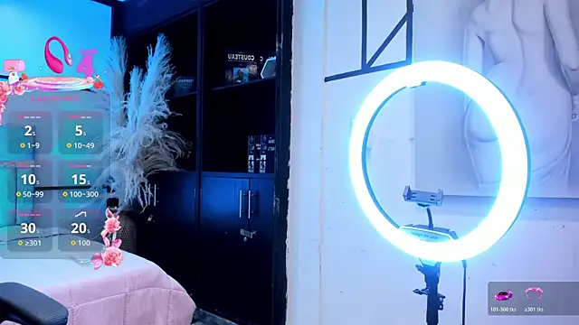 SamaraAnders  online show from April 10, 5:03 am