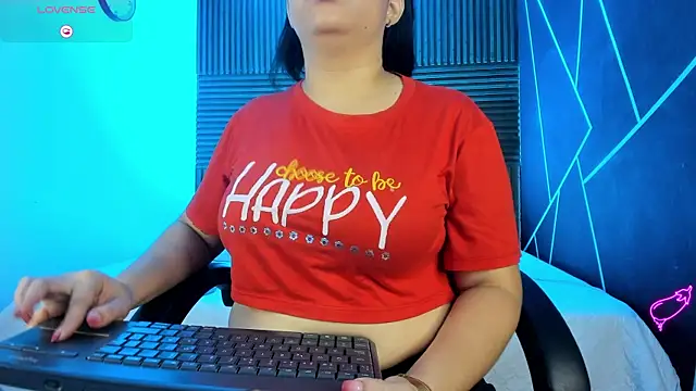 Snapshot of SamaraAnders_ chatting on August 6, 5:02 am SamaraAnders online show from August 6, 5:02 am