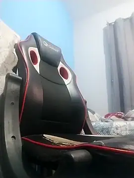 Snapshot of mpyetro chatting on September 16, 5:47 pm mpyetro online show from September 16, 5:47 pm