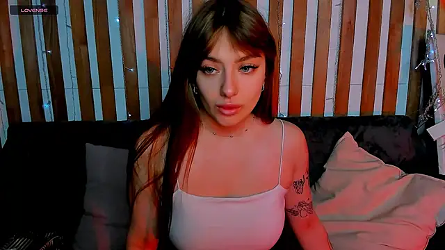 Emily Tylerr online show from November 23, 7:07 am