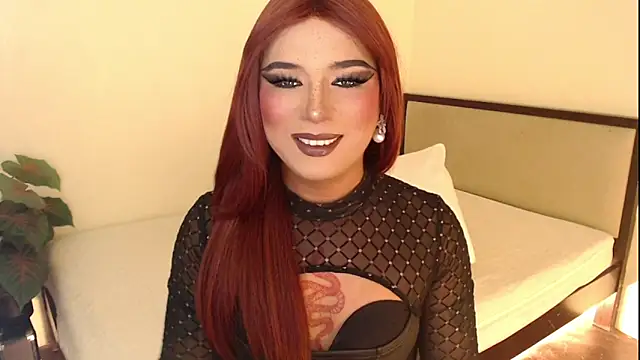 Snapshot of mslilly_croft chatting on December 4, 3:44 pm mslilly croft online show from December 4, 3:44 pm