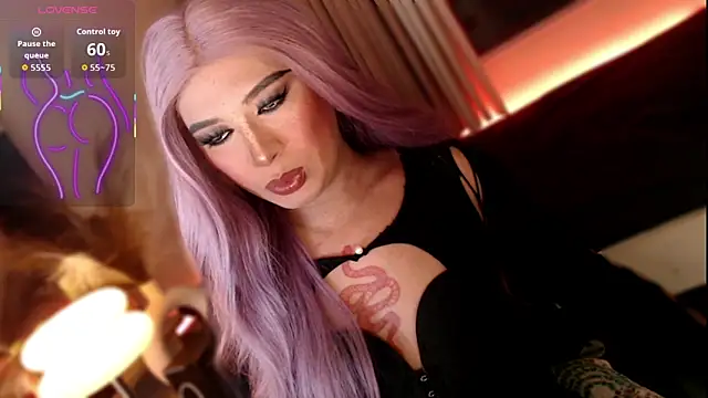 mslilly croft online show from April 11, 2:41 am