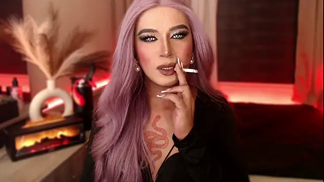 Snapshot of mslilly_croft chatting on February 9, 6:17 pm mslilly croft online show from February 9, 6:17 pm