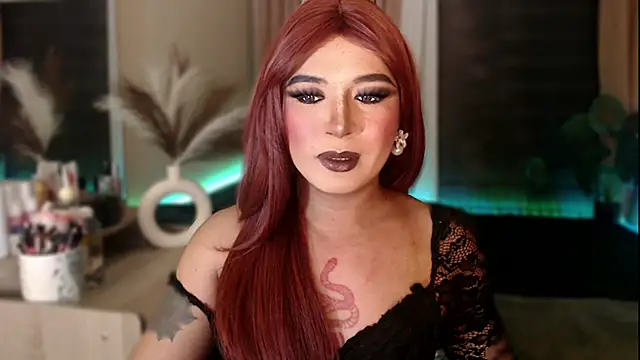 Snapshot of mslilly_croft chatting on February 1, 5:00 pm mslilly croft online show from February 1, 5:00 pm