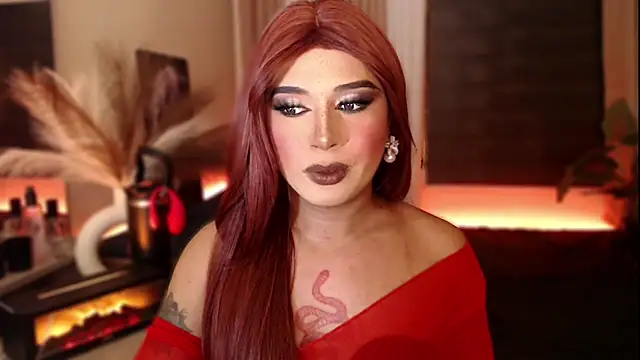 Snapshot of mslilly_croft chatting on February 14, 4:07 pm mslilly croft online show from February 14, 4:07 pm