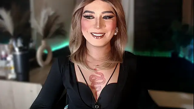 Snapshot of mslilly_croft chatting on February 2, 4:17 pm mslilly croft online show from February 2, 4:17 pm