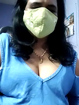 Snapshot of mallu-lover chatting on February 15, 8:35 am mallu-lover online show from February 15, 8:35 am