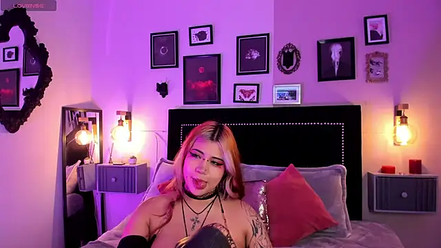 pinkk deemon online show from March 5, 12:57 pm