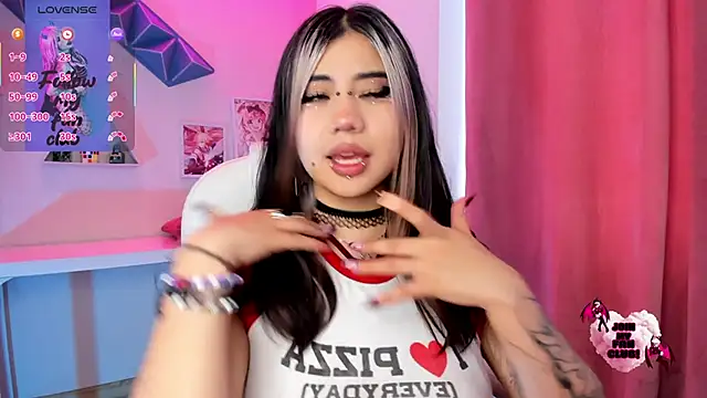 pinkk deemon online show from January 7, 2:22 pm