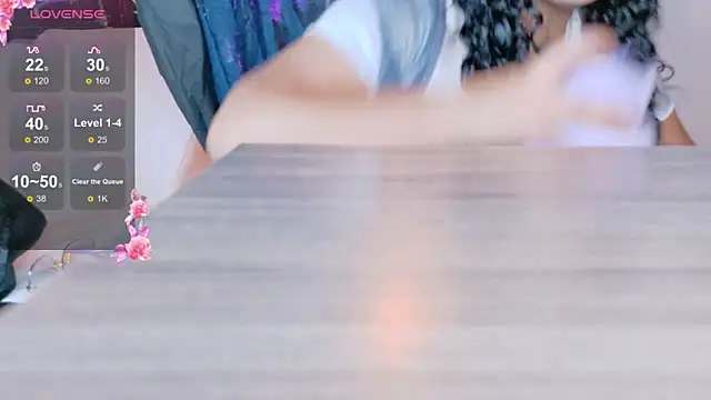 emily perezz online show from October 29, 7:24 pm