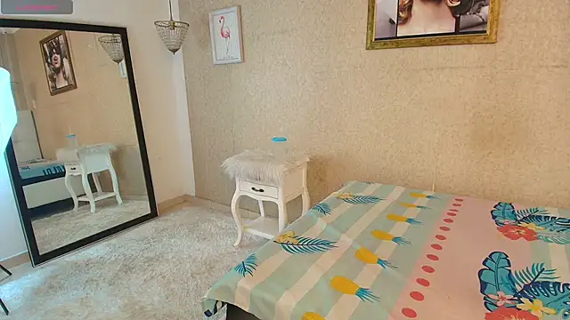 Snapshot of Miladiosa chatting on December 20, 1:14 pm Miladiosa online show from December 20, 1:14 pm