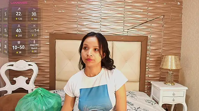 Miladiosa online show from May 8, 11:58 am