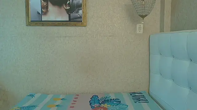 Snapshot of Miladiosa chatting on November 19, 11:54 am Miladiosa online show from November 19, 11:54 am