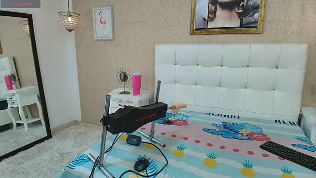 Snapshot of Miladiosa chatting on January 10, 12:55 pm Miladiosa online show from January 10, 12:55 pm