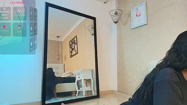 Snapshot of Miladiosa chatting on December 5, 12:26 pm Miladiosa online show from December 5, 12:26 pm