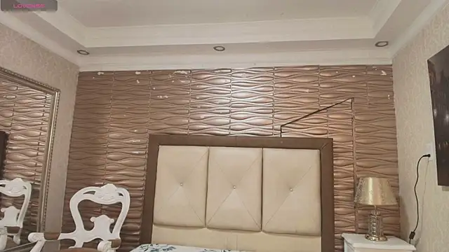 Miladiosa online show from April 4, 12:23 pm