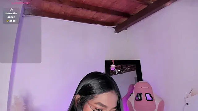 Snapshot of IsaGodess chatting on October 30, 7:44 pm IsaGodess online show from October 30, 7:44 pm