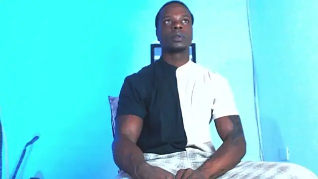 Snapshot of MrByronStallion chatting on November 5, 3:04 pm MrByronStallion online show from November 5, 3:04 pm