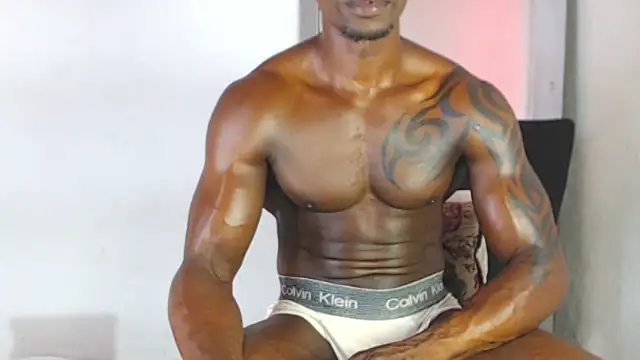 Snapshot of MrByronStallion chatting on November 8, 11:47 am MrByronStallion online show from November 8, 11:47 am