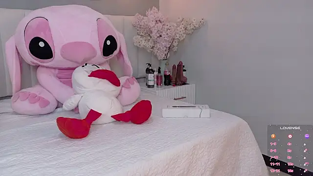 amy miller1 online show from February 17, 8:06 pm