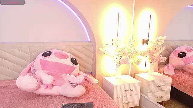 amy miller1 online show from April 9, 8:04 pm